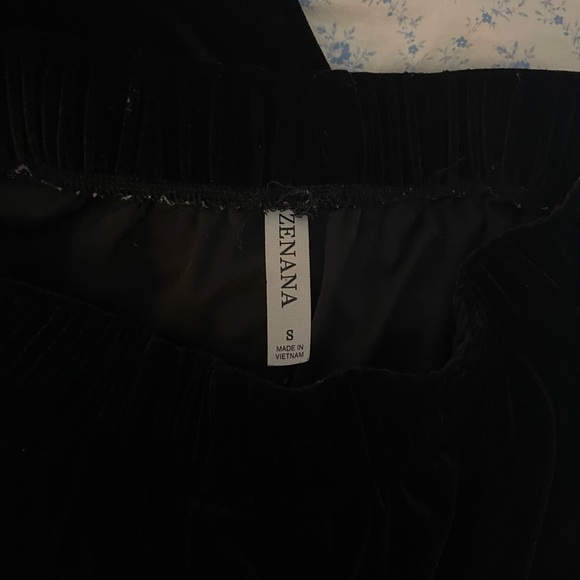 zenana wide leg velvet pants - Picture 2 of 2